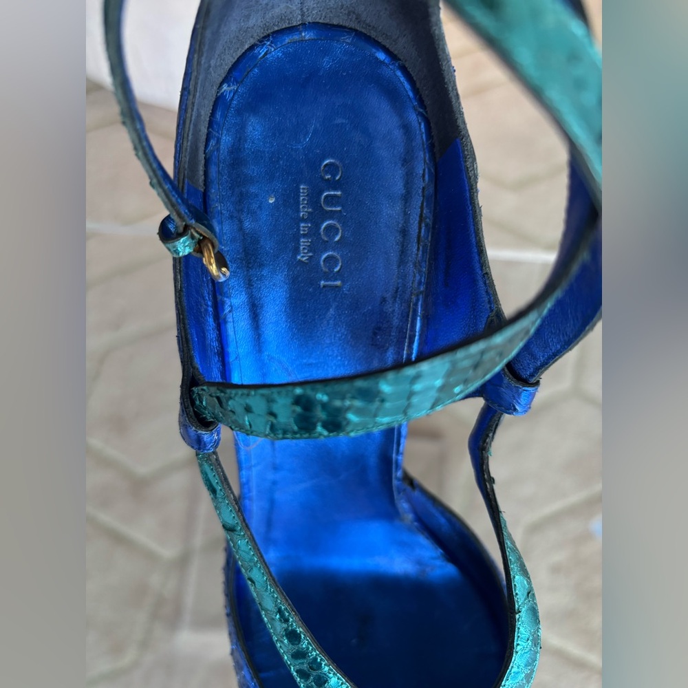 Vintage Gucci snakeskin platform heels - Picture 9 of 10